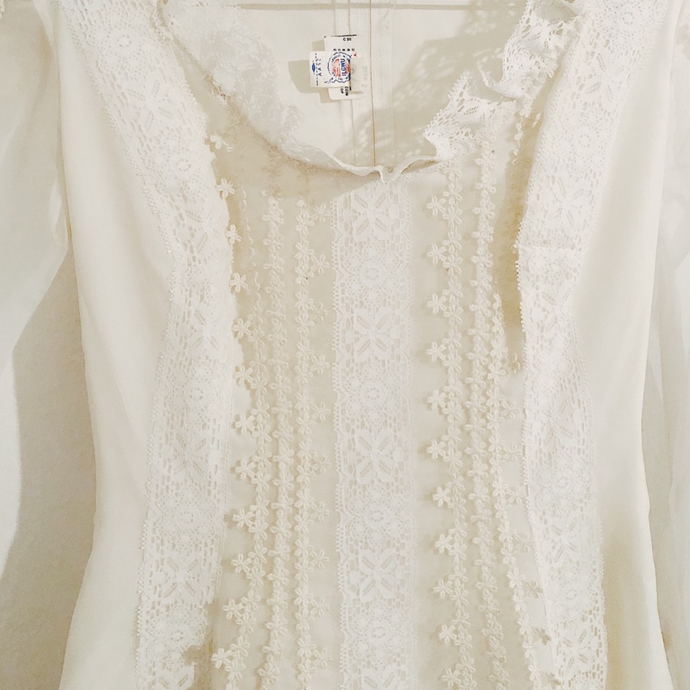 Vintage Victorian Wedding dress - Picture 2 of 8